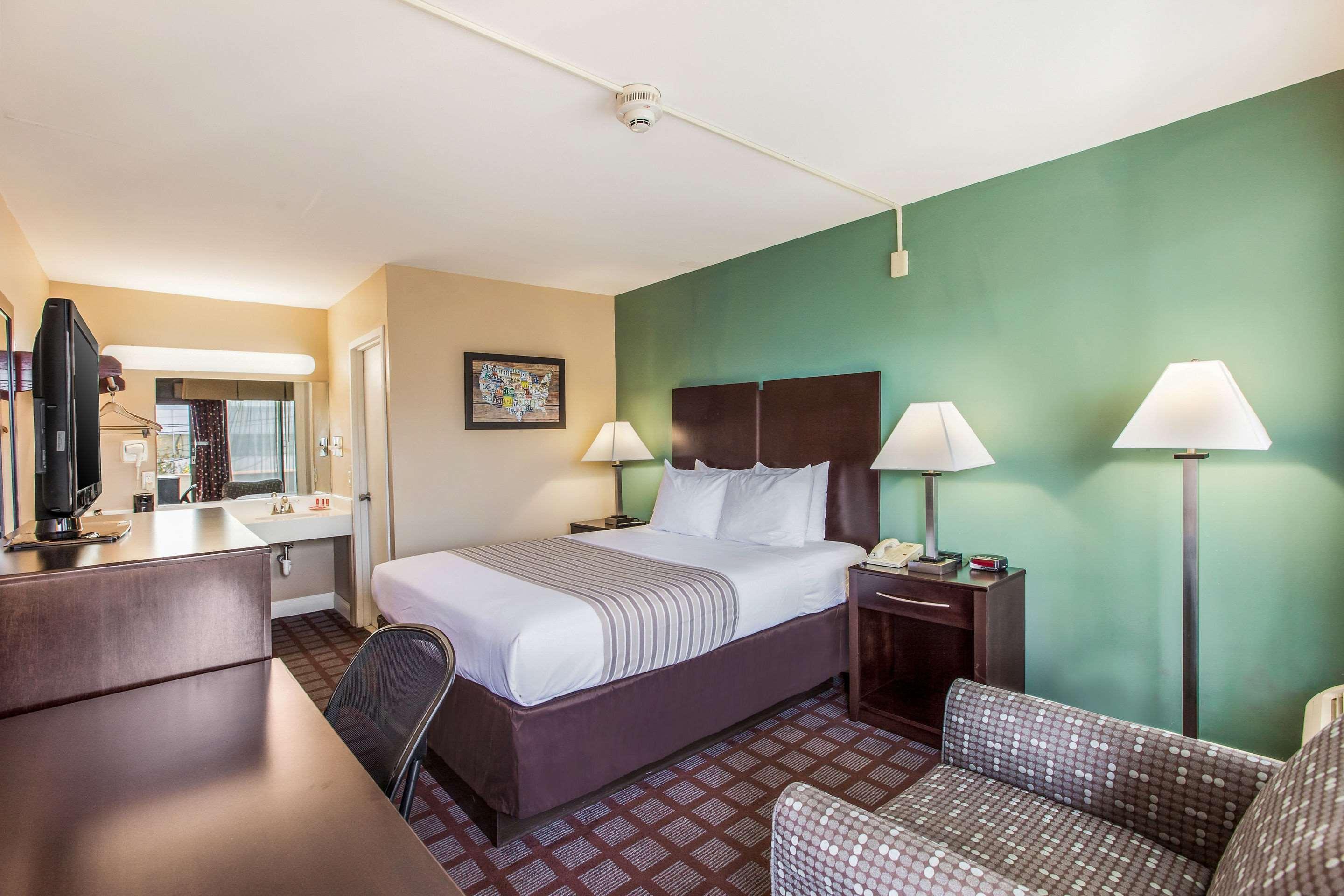 Super 8 By Wyndham Meadowlands Hotel Carlstadt Kültér fotó